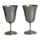Deux coupes en métal
