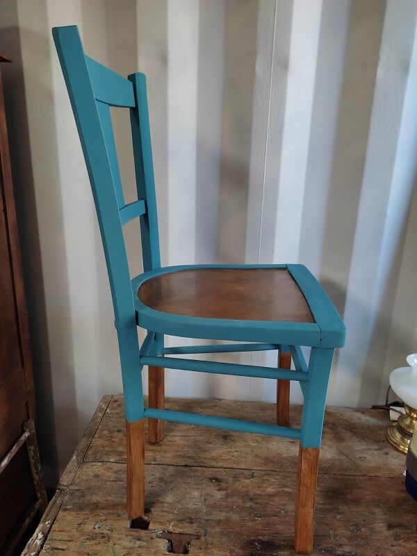 Chaise bistrot en bois ancienne relookée