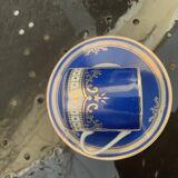 Porcelain coffee service, composed of 12 pieces, 6 cups and 6 saucers, royal blue color