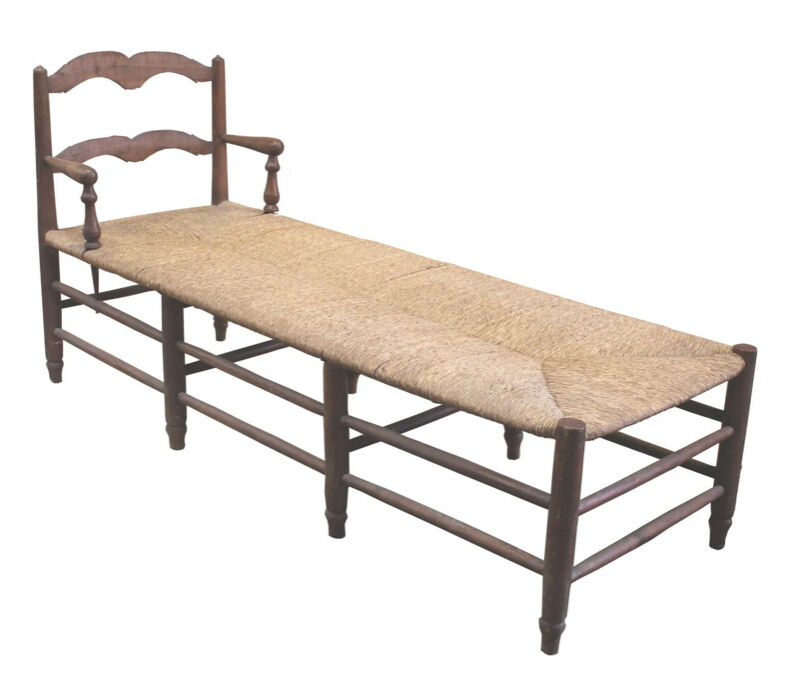 Mulched lounge chair