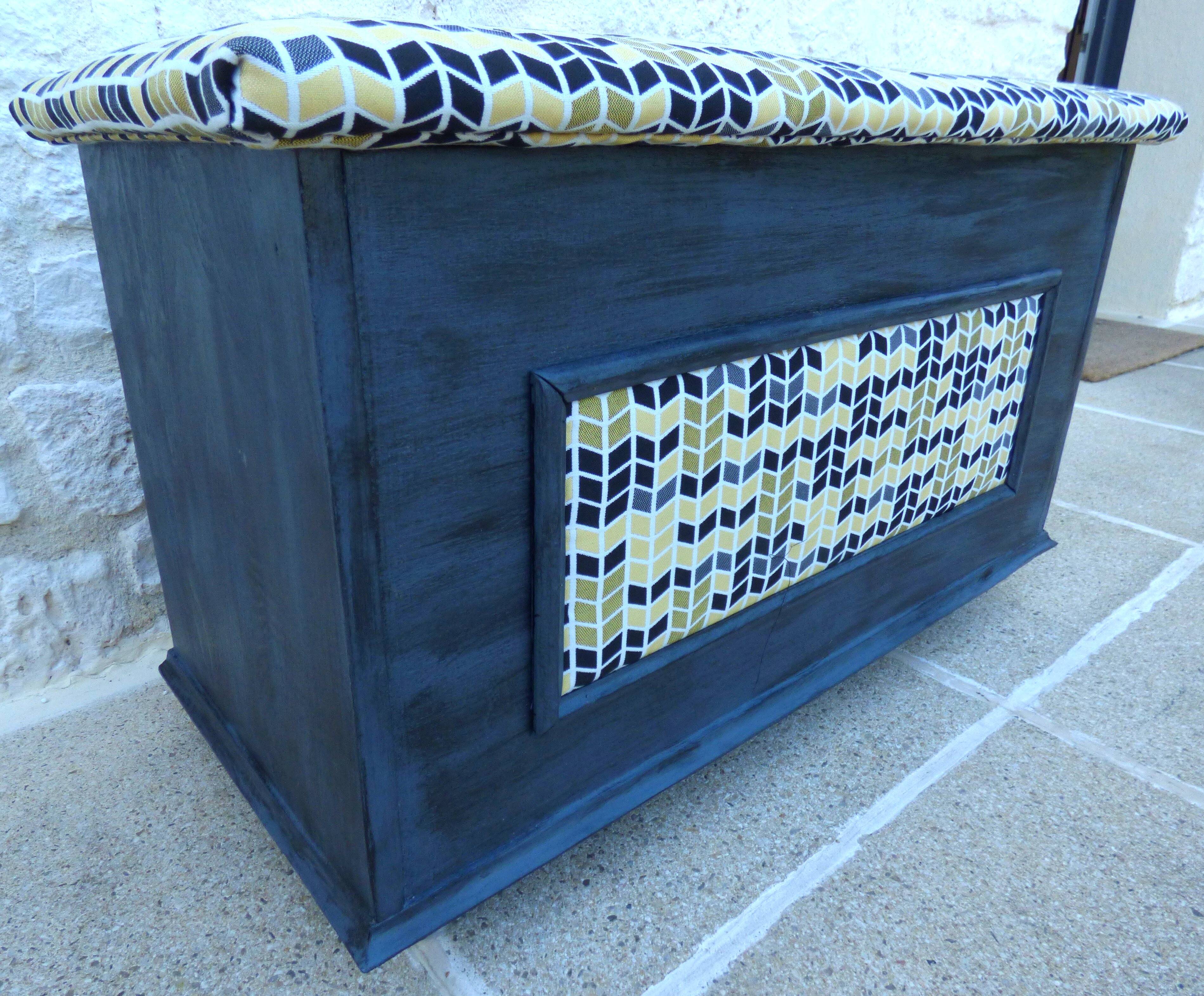 Wooden storage chest or bed end with padded top - Totally real
