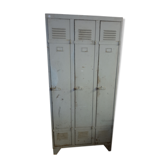 Iron industrial workshop closet