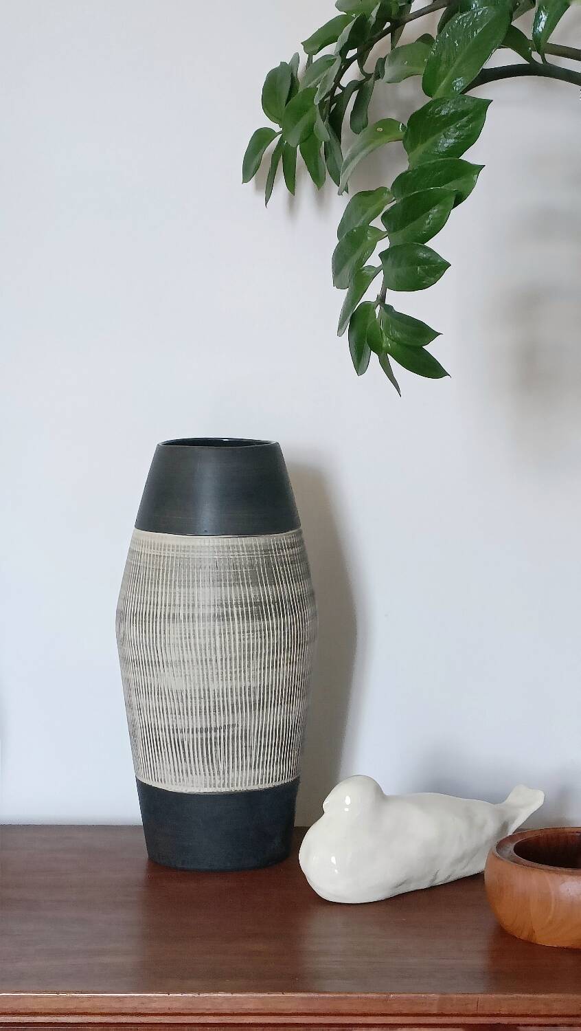 Vintage Kelrush ceramic vase