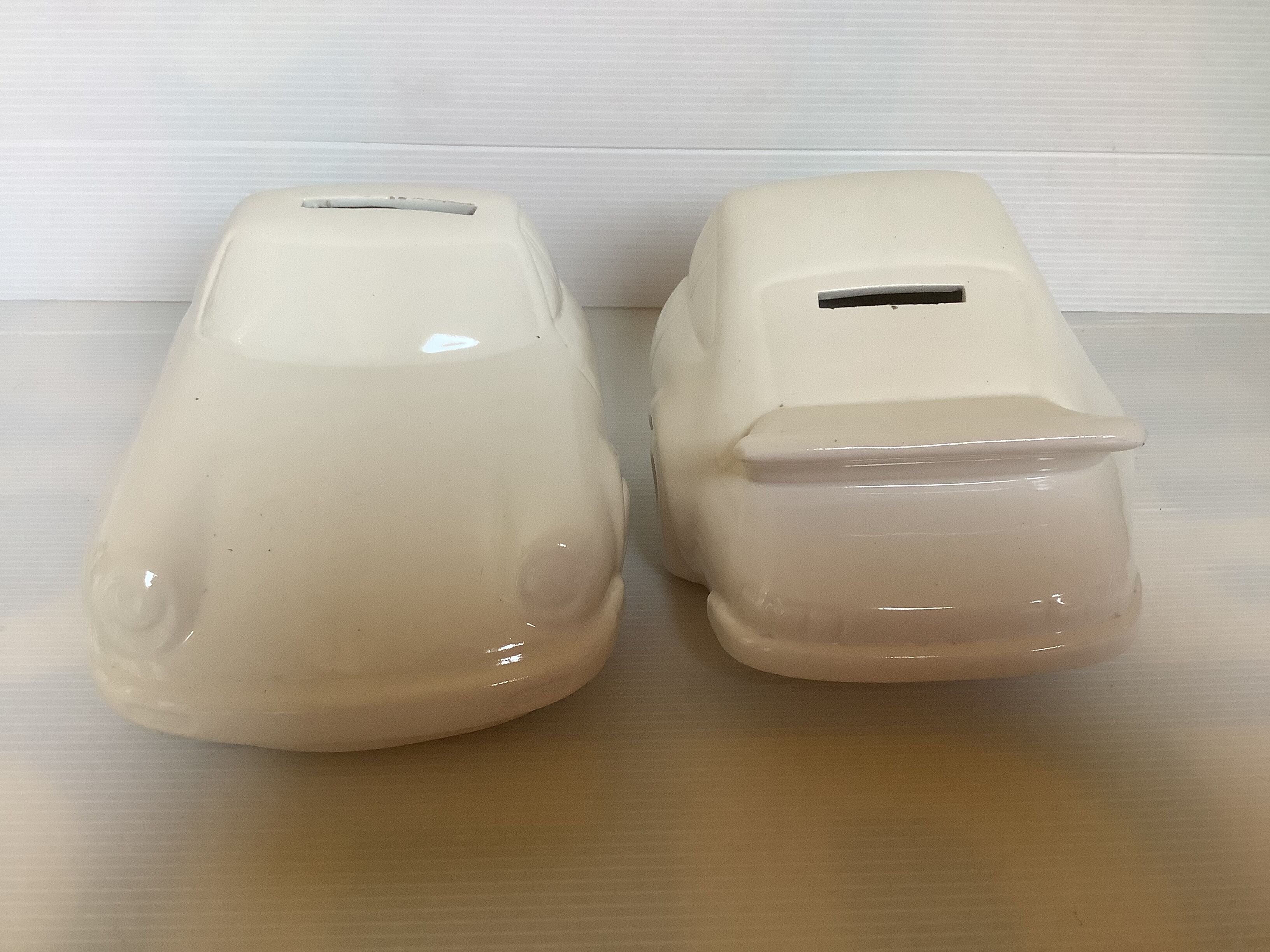 Greenhouse books car Porsche 911 piggy bank