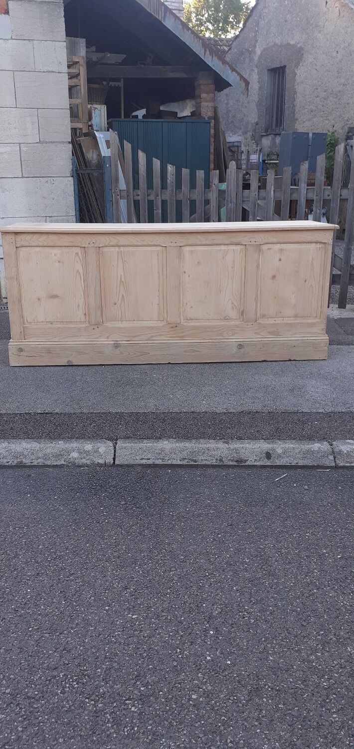 Counter trade furniture