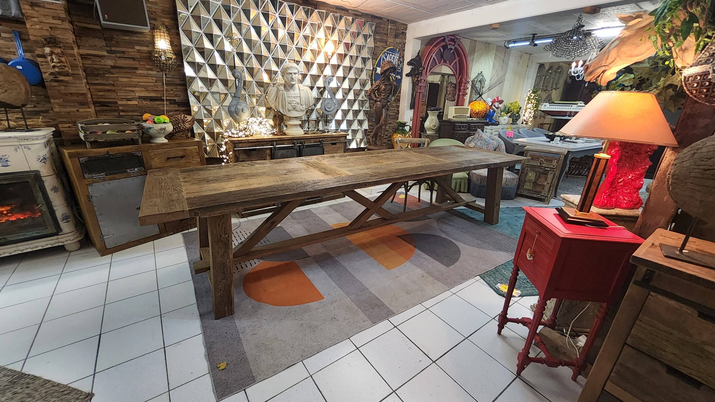 Farm table