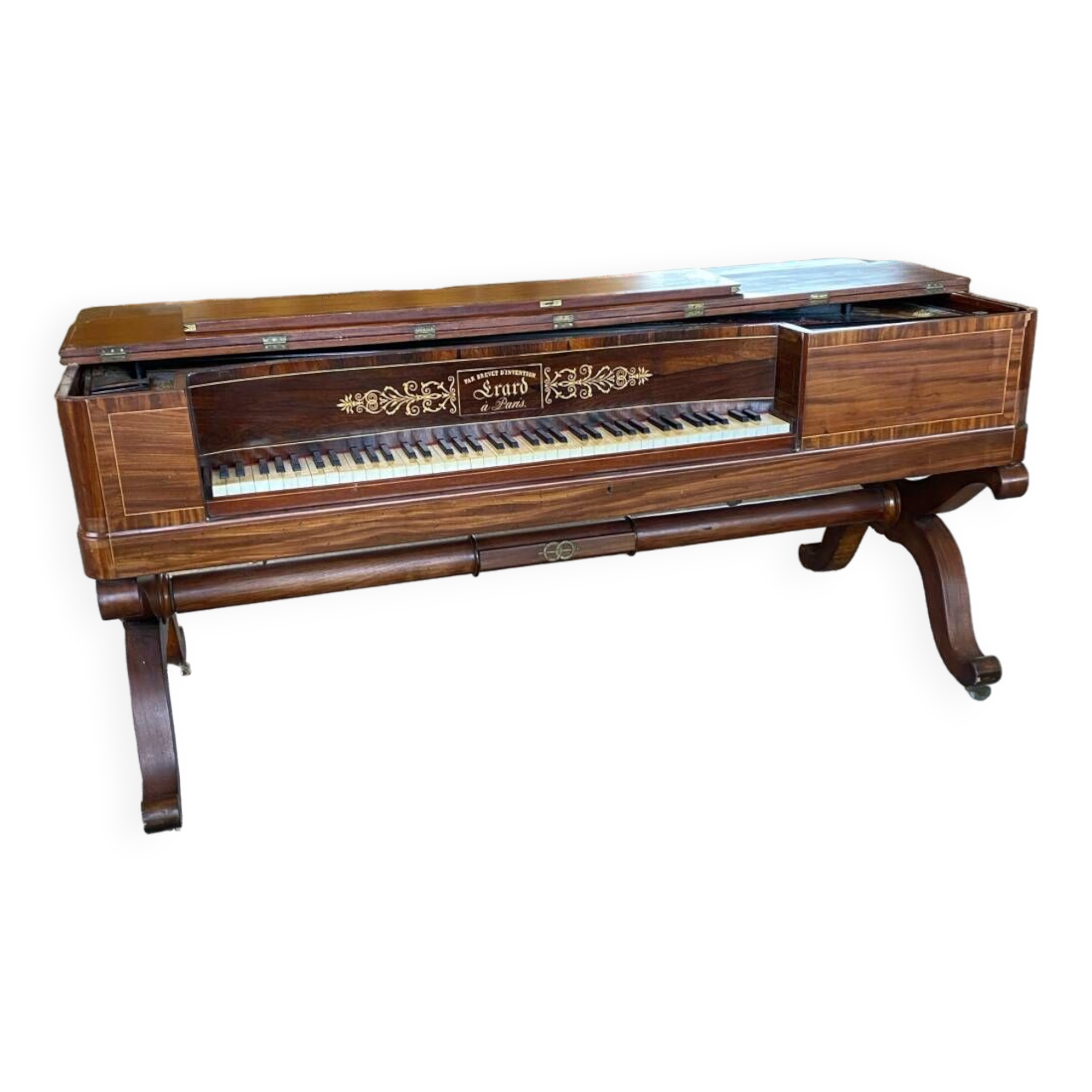 Piano Erard