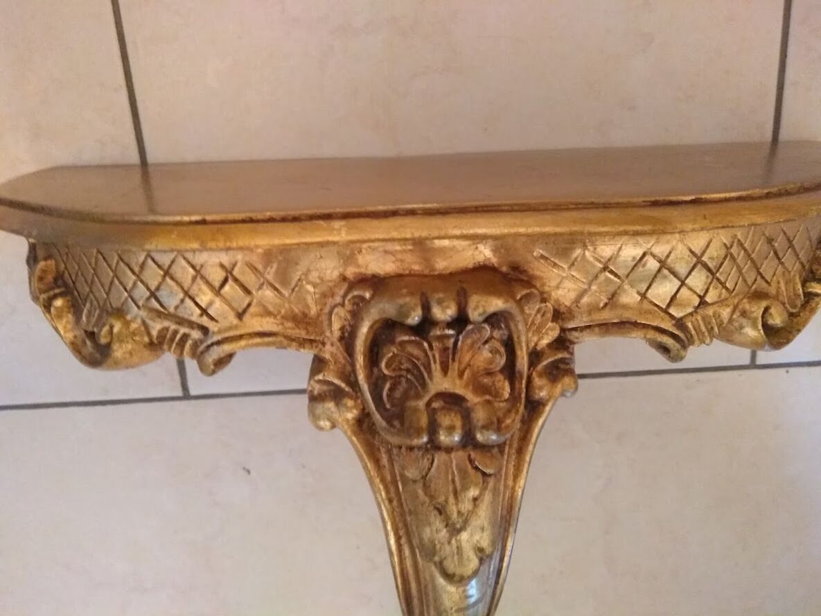 Wall-mounted half-moon console