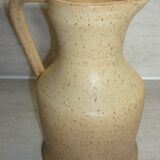 Sandstone pitcher with handle