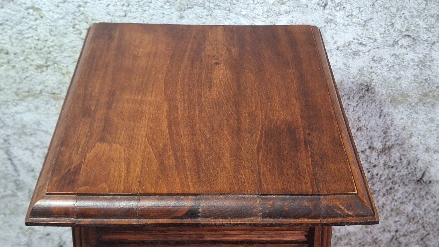 Victorian English two-tier stand in solid wood.