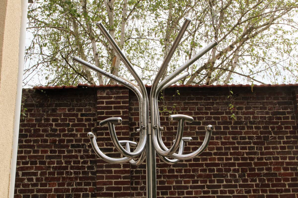 Vintage parrot, 1970s, in chrome metal.