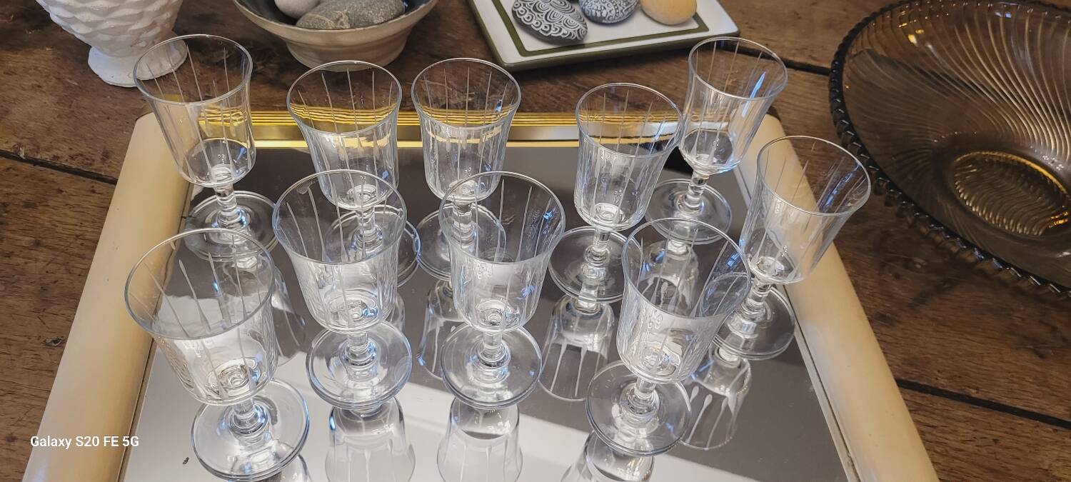 Set of 60's chiseled glasses