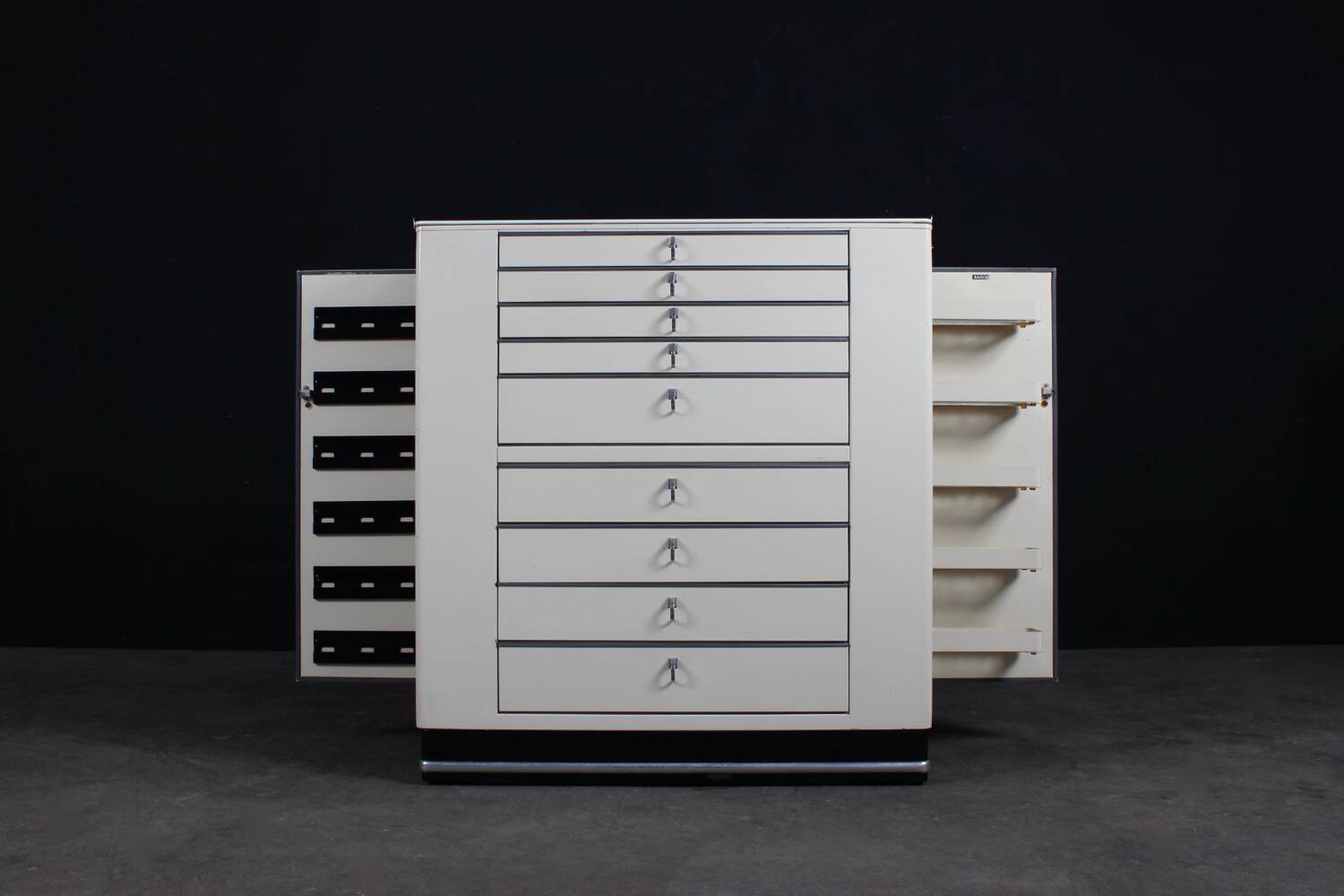 Vintage Schrank Baisch Bauhaus Design Industriel