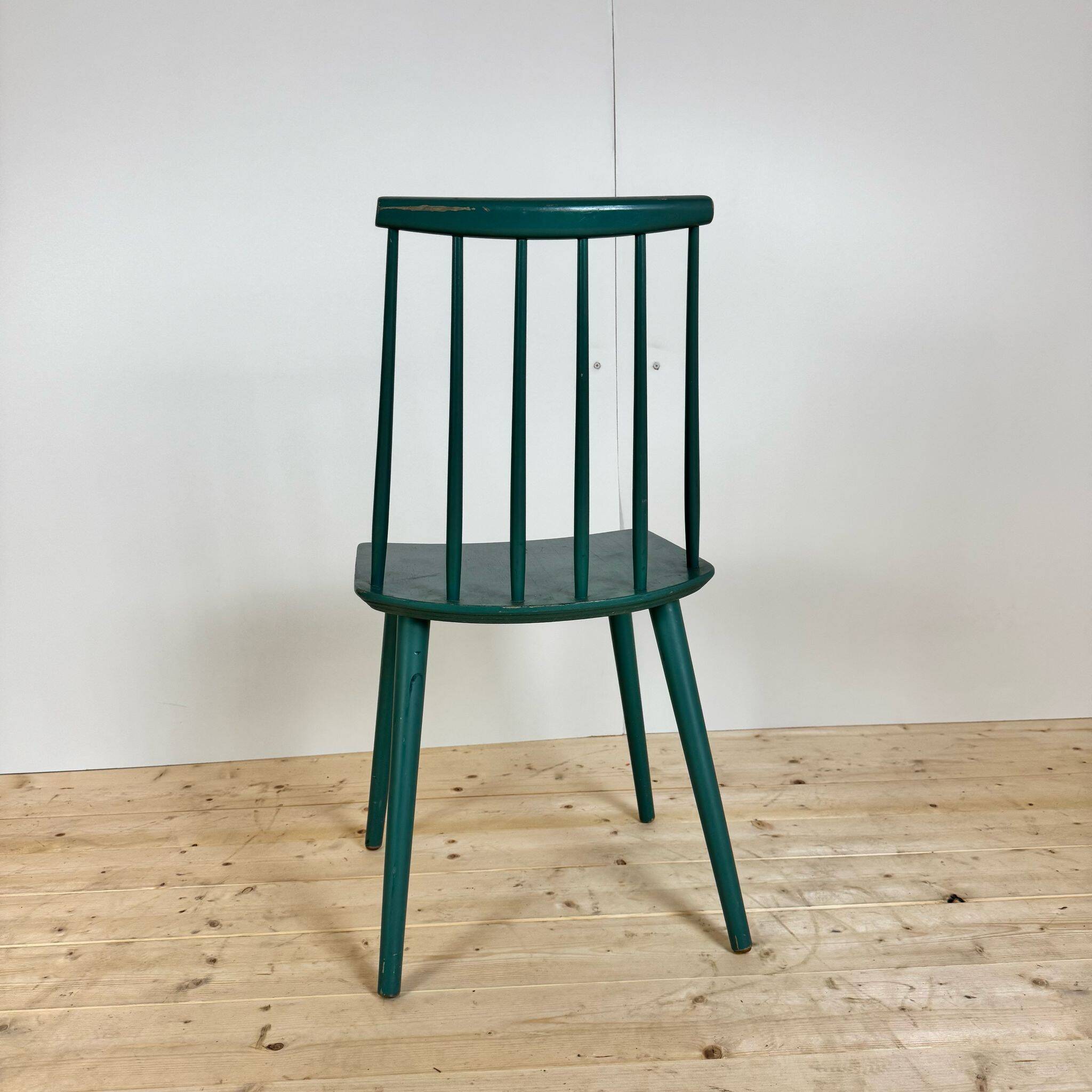 'J77' chair, Folke Pålsson for FDB Møbelfabrik, Denmark