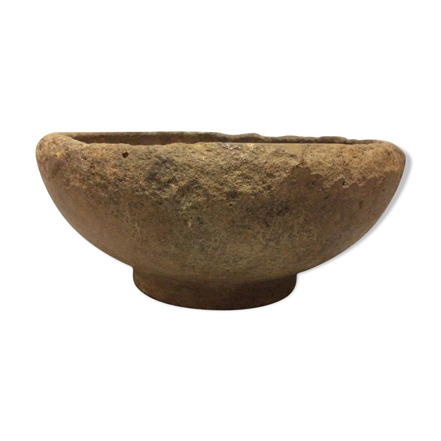 Ceramic bowl trace of luster