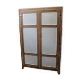 Armoire parisienne blanche