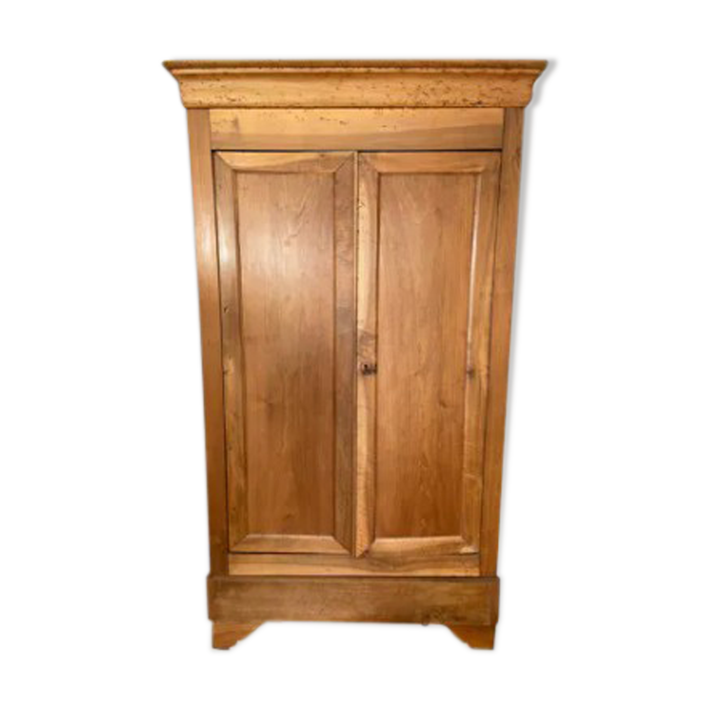 Louis-Phillipe wardrobe