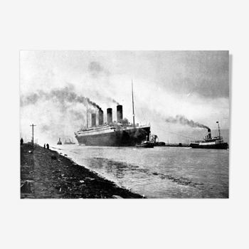 Photographie,  "Départ du paquebot Titanic", avril 1912   /   N&B   /   15 x 20 cm