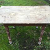 Farm table