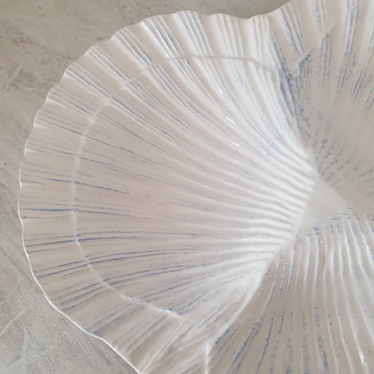 Caugant style 3 shell appetizer dish in Portuguese ceramic