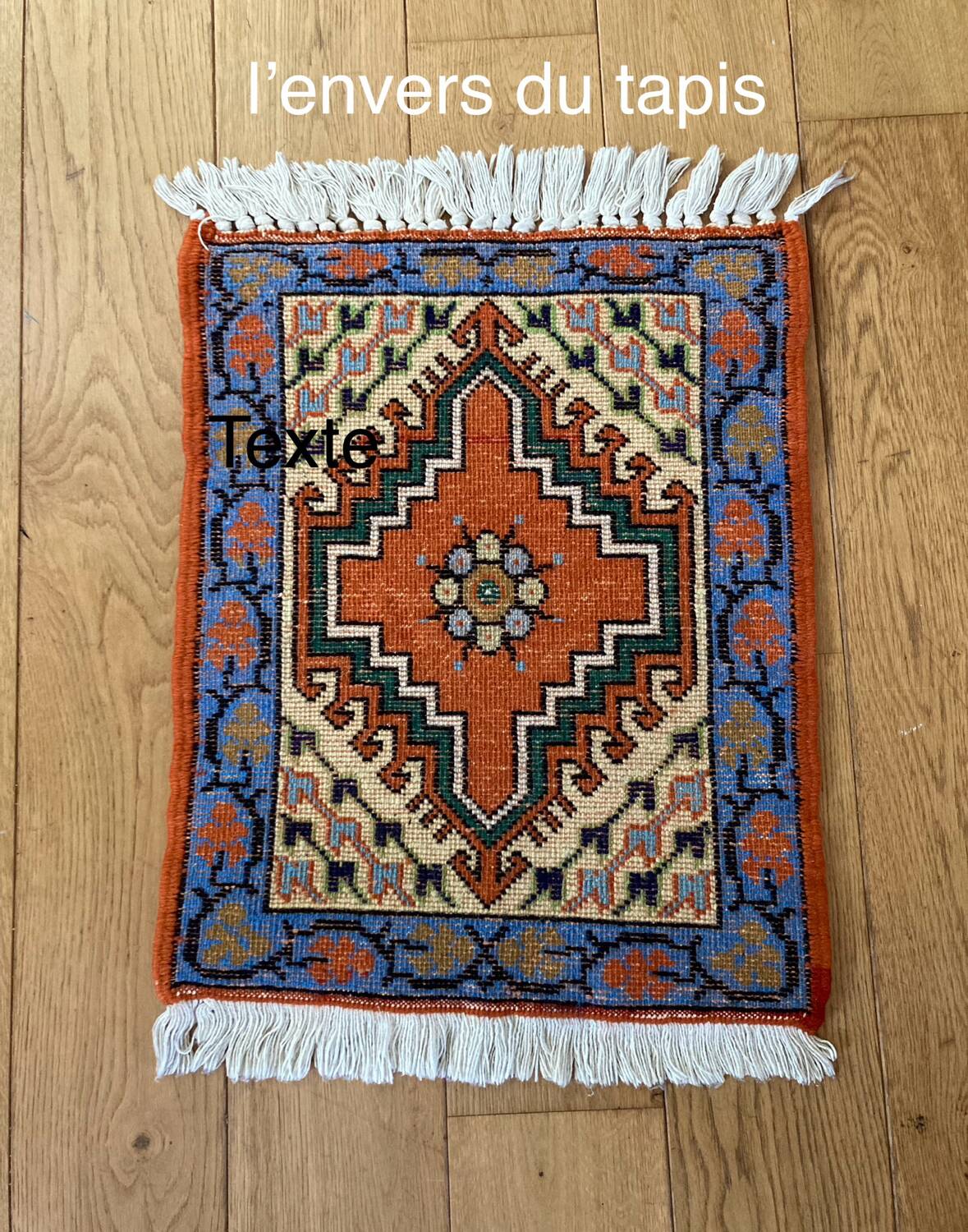 Oriental rug in hand-woven wool from the 20th century