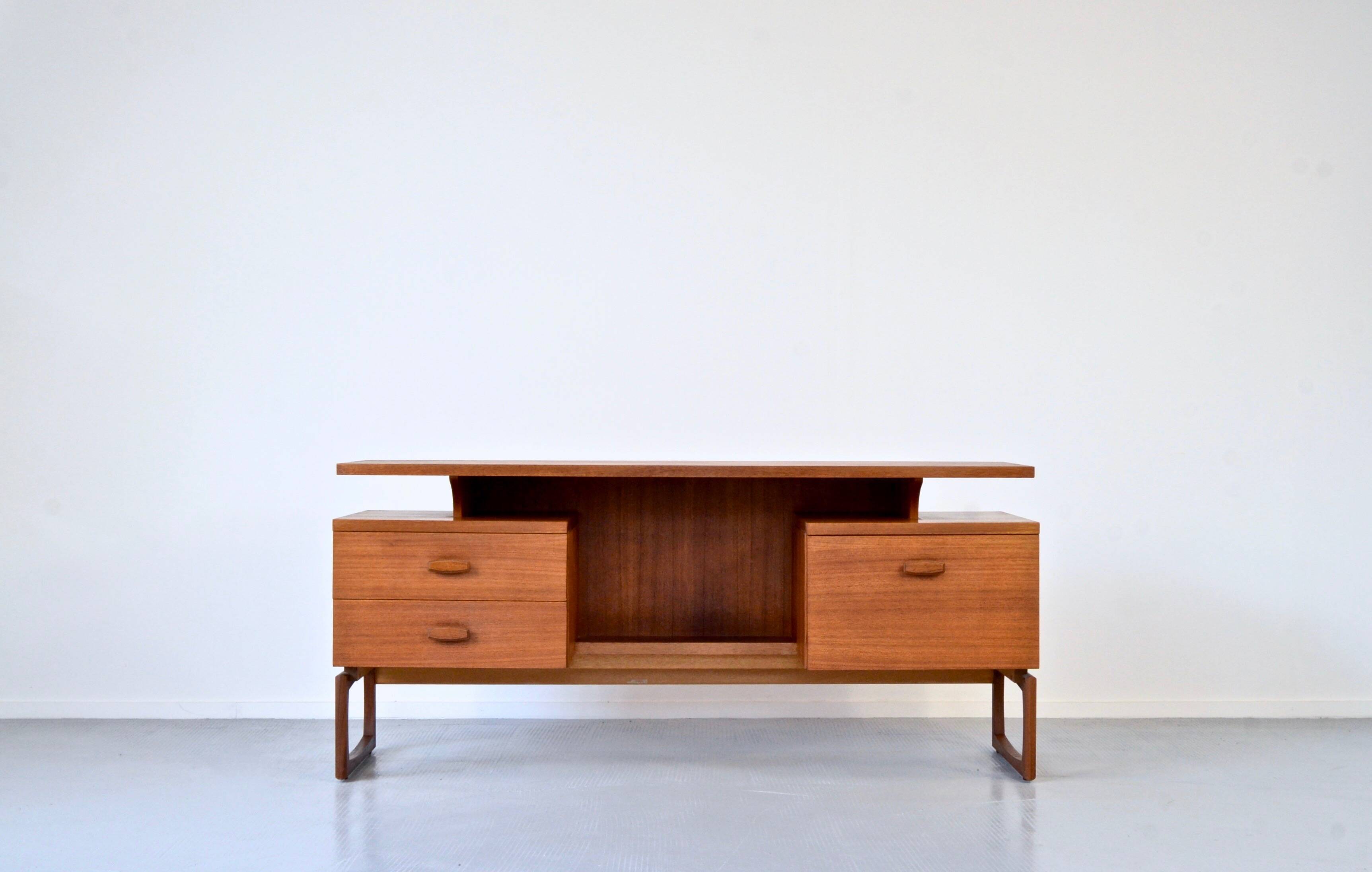 Bureau flottant en teck G Plan vintage. Livraison. Moderne / milieu du siècle.