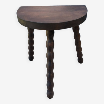 Tripod farm stool