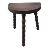 Tripod farm stool