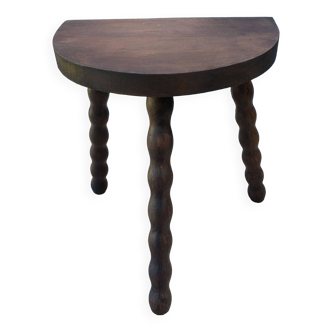 Tripod farm stool
