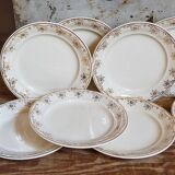 Huit assiettes à dessert Villeroy & Boch décor or