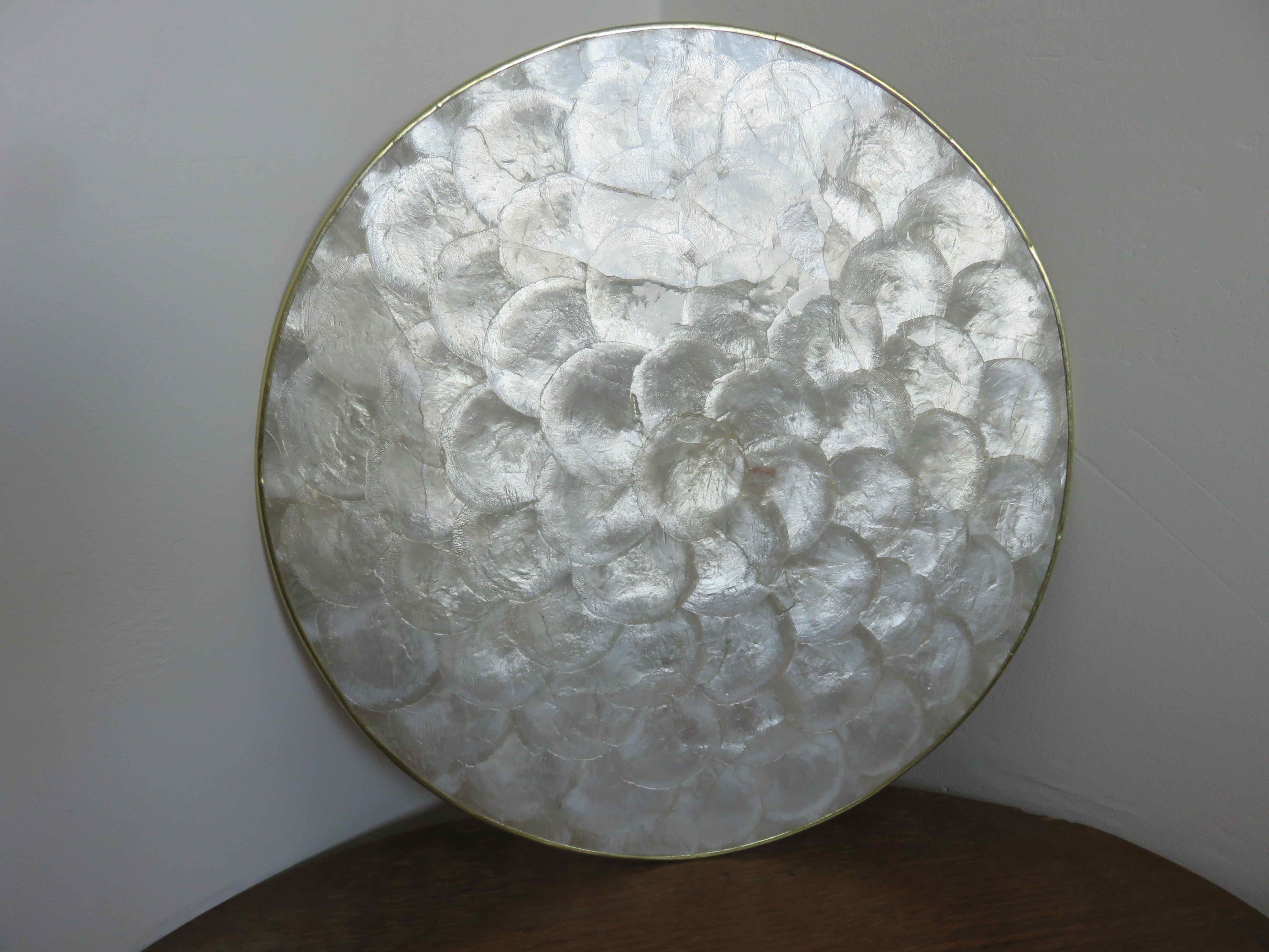 Set of 5 under-plates in mother-of-pearl and brass 70s