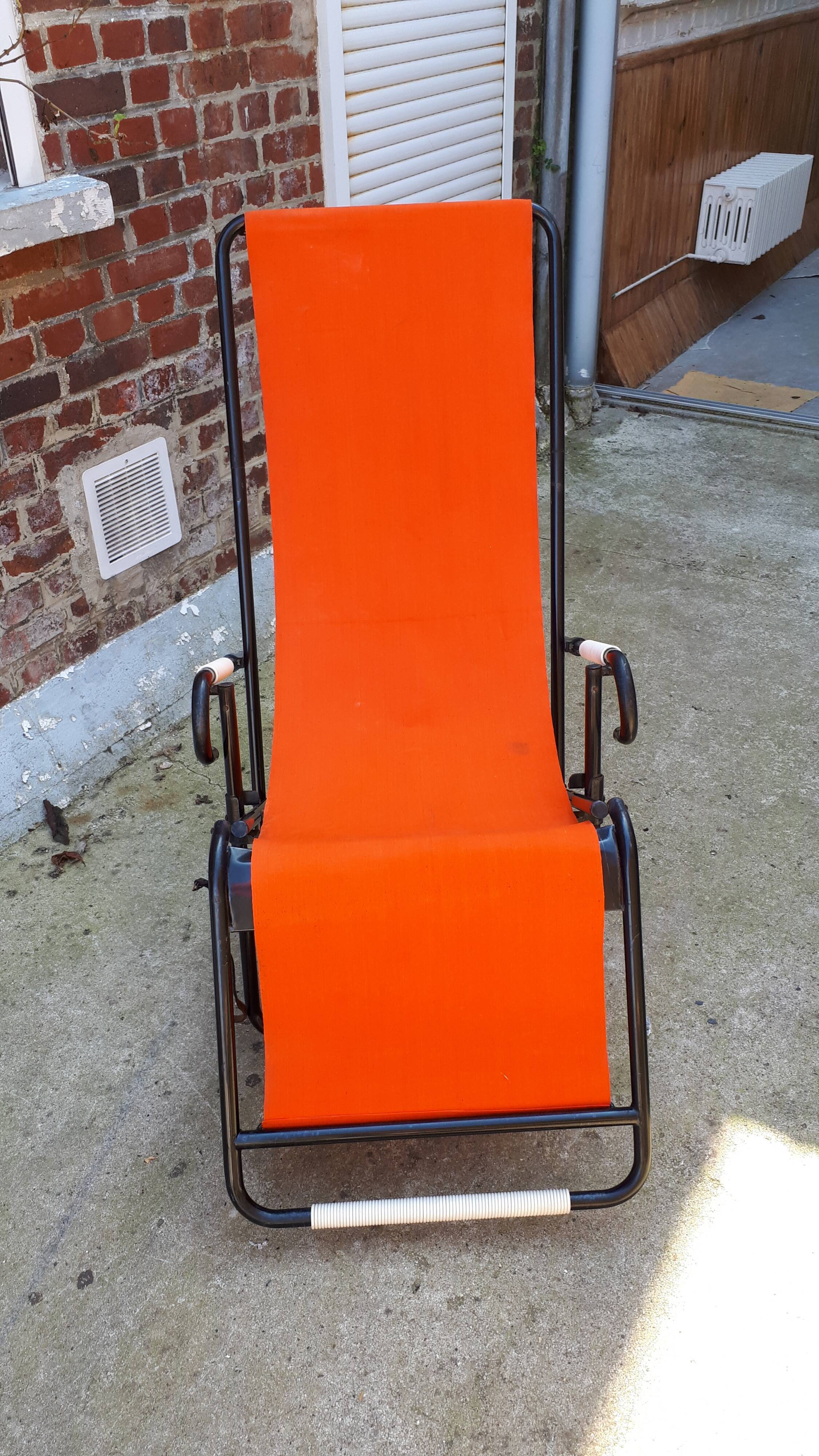 Ergelax folding long chair by Simbag from the 1950s