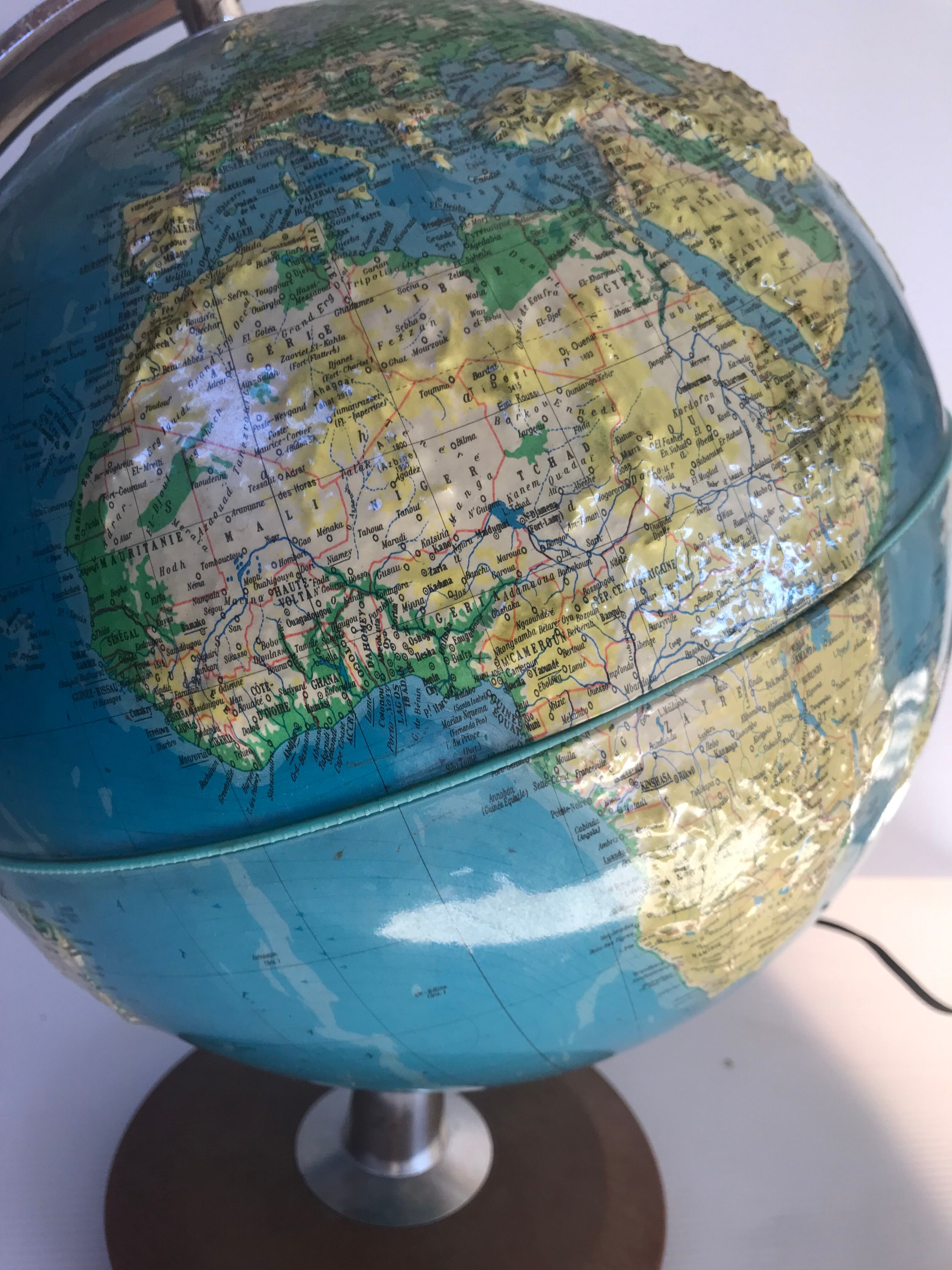 Luminous terrestrial globe Grange Batlière 1975