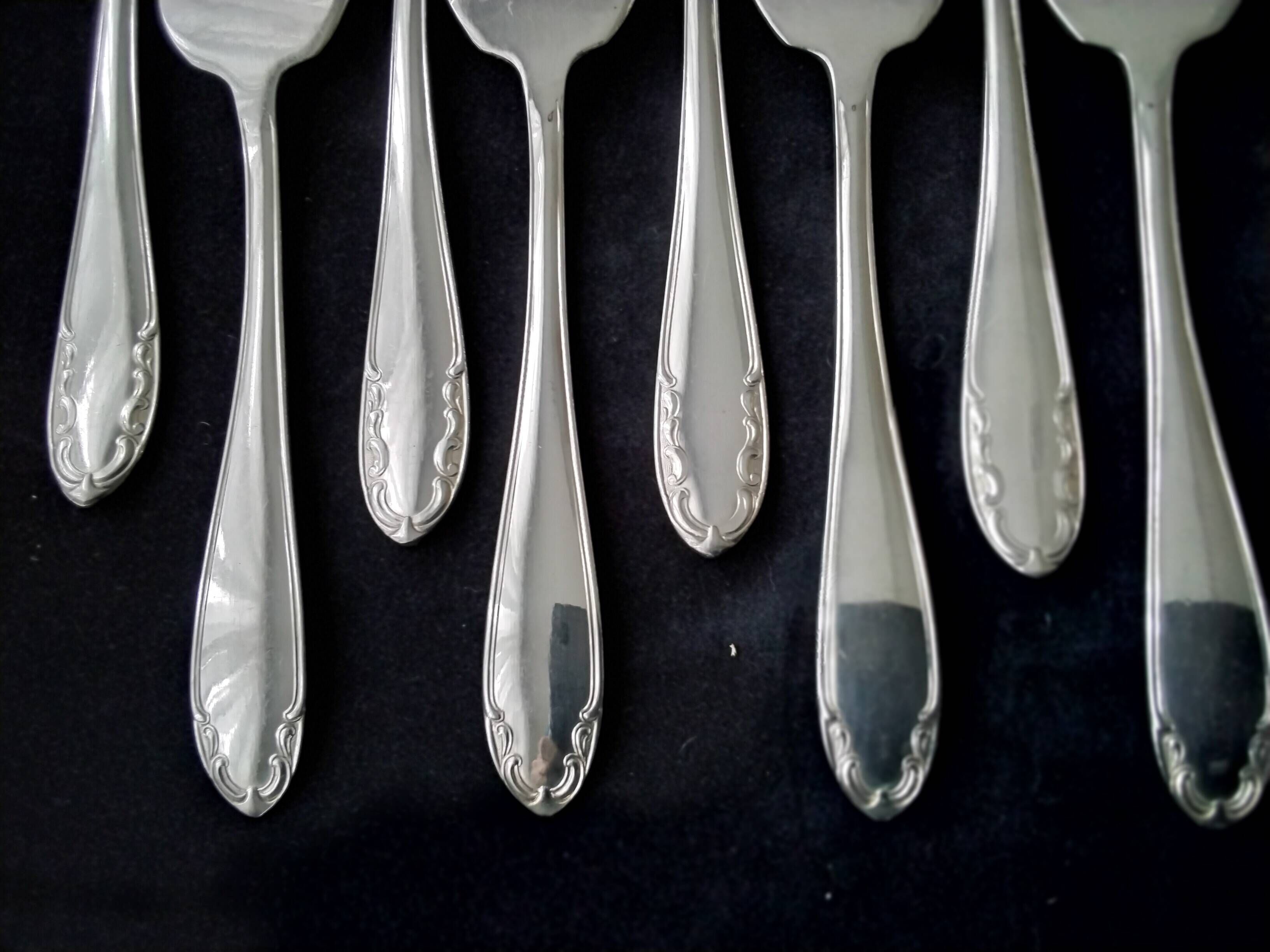 Box of 12 silver-plated oyster forks Paul François Guillaumont