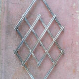 Stretchy flat rest in vintage silver metal