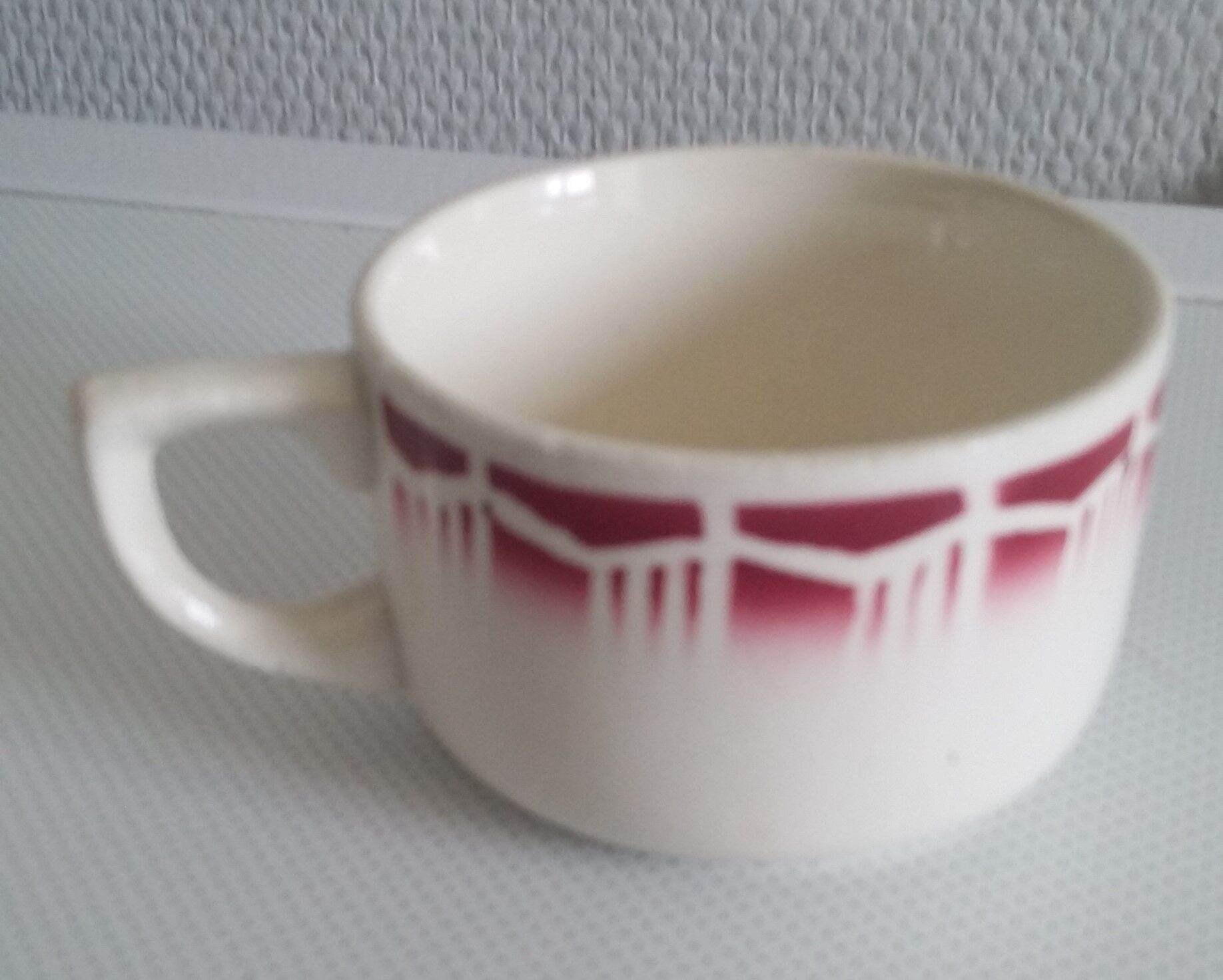 St Amand earthenware mug