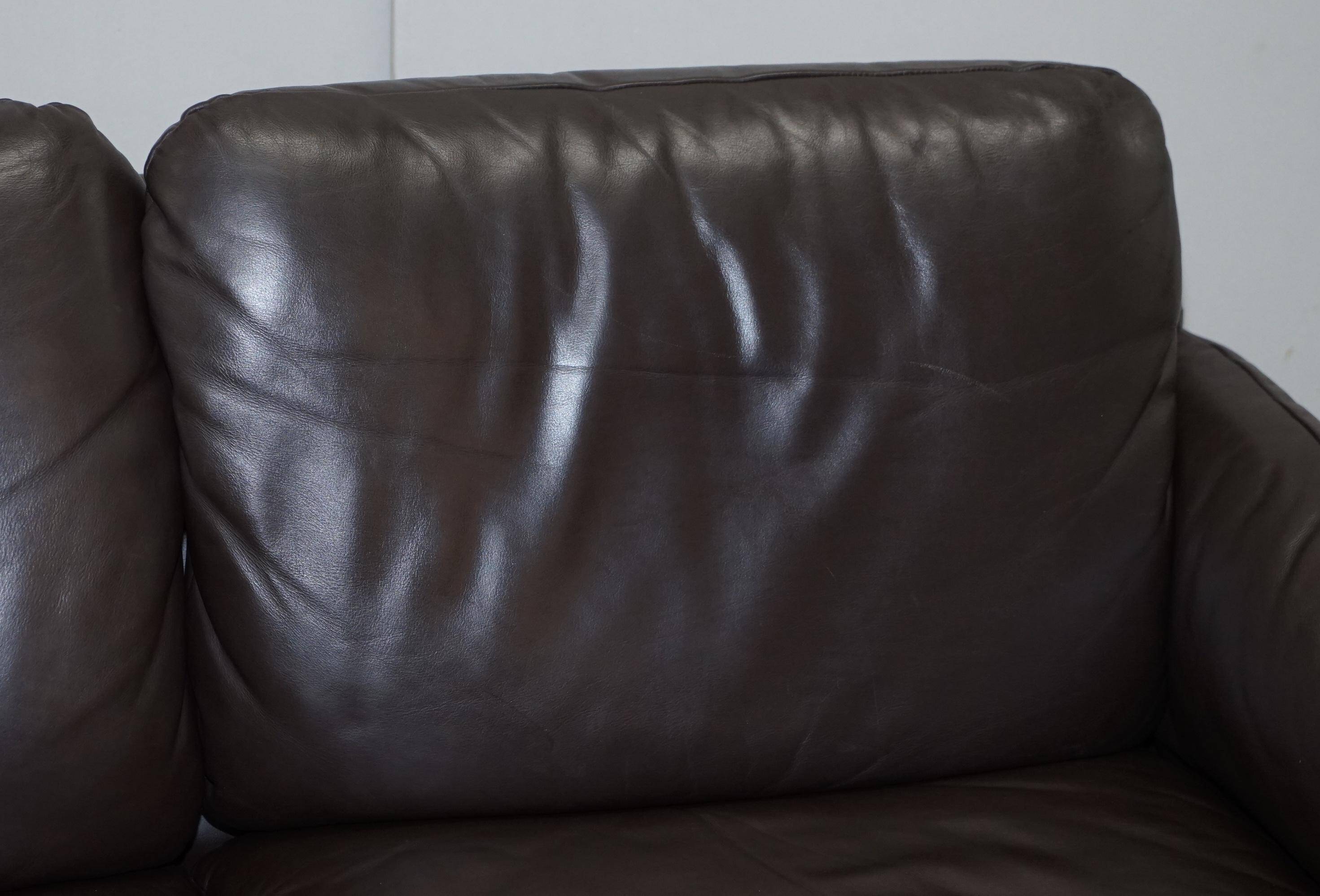 Two-seater Danish leather canapé Mid-Century Modern