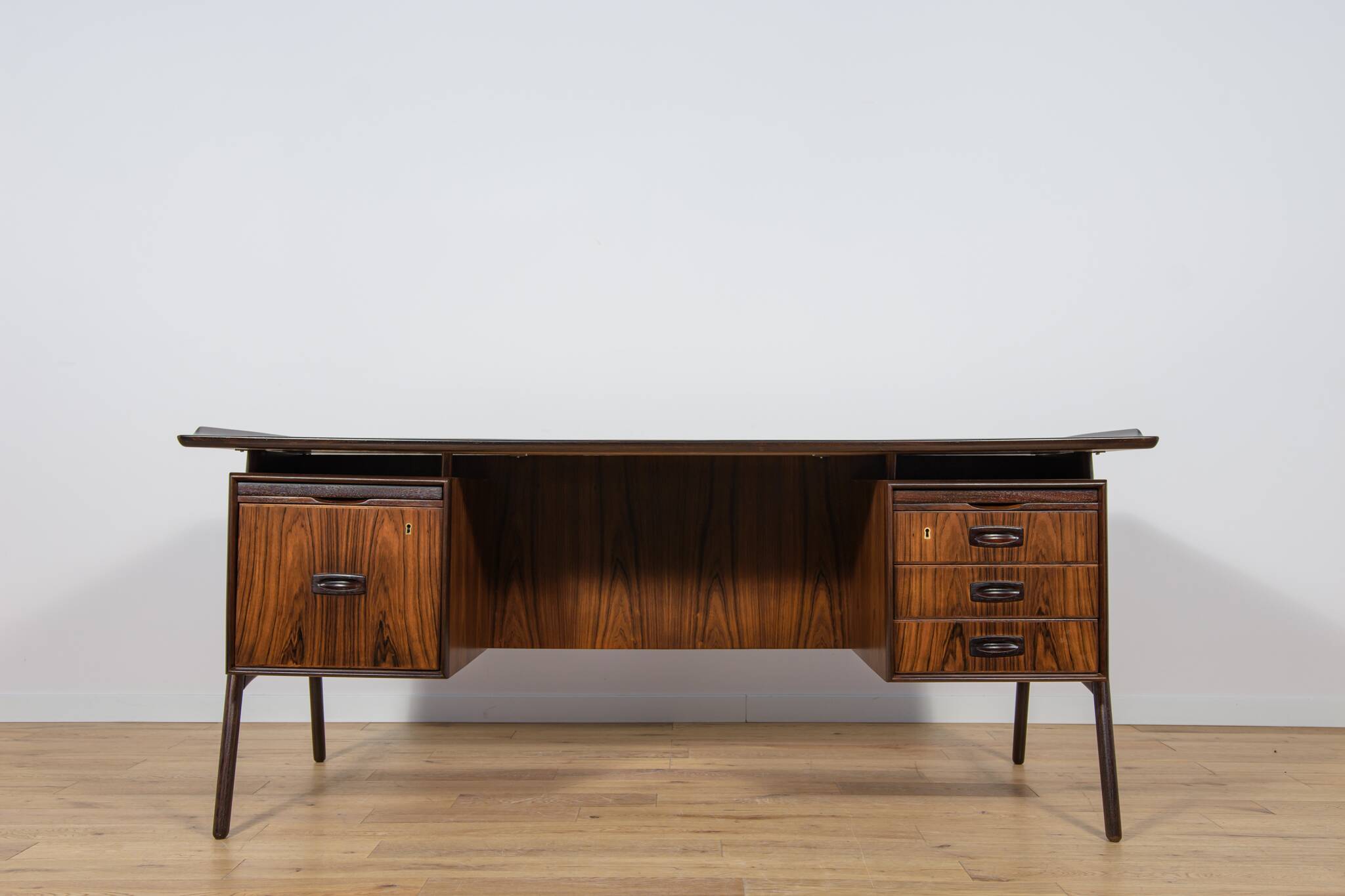 Large Mid-Century Freestanding Rosewood Desk, Denmark, 1960s