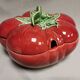 Soupière vintage + saucière en Trompe l'oeil , forme de Tomate majolica