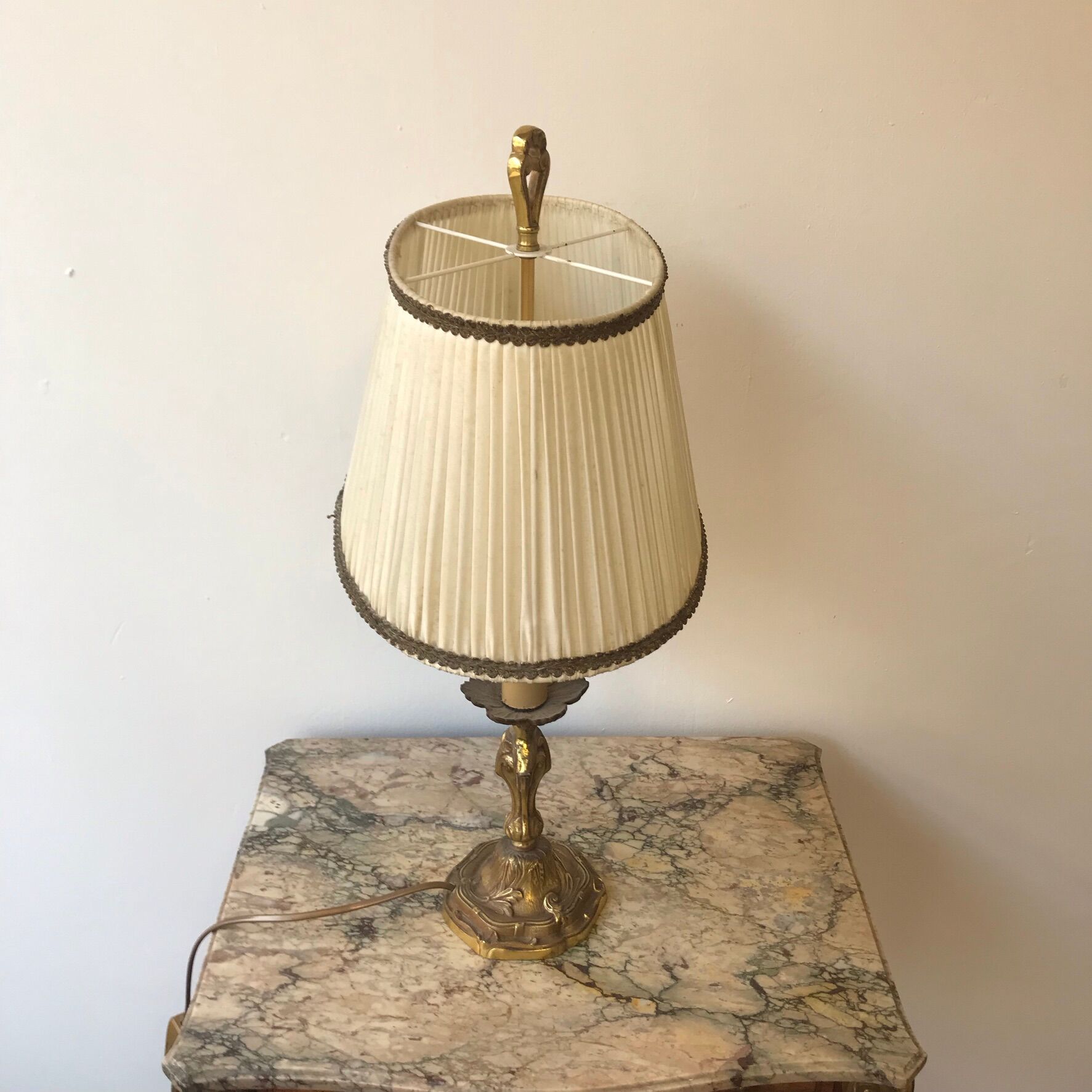 Lamp hot water bottle in bronze height 40 cm