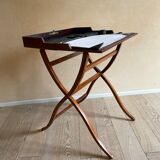 Foldable portable desktop