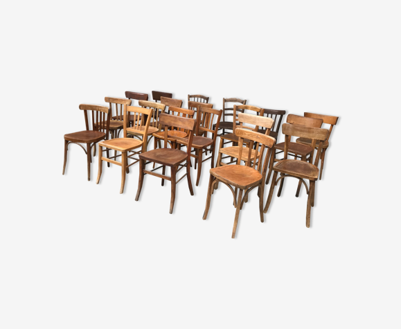 Lot Of 15 Mismatched Bistro Chairs In, Wood Mismatched Bar Stools Canada