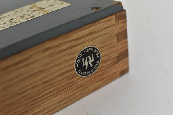 Valet mural d'Adam Hoff & Poul Østergaard pour Virum Møbelsnedkeri, Danemark 1963.