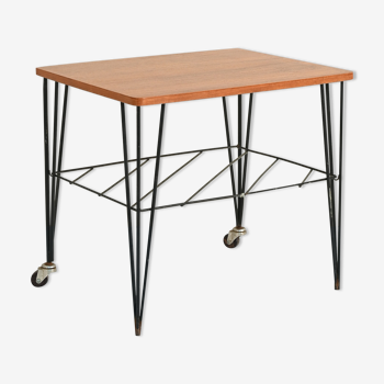 Table basse vintage scandinave avec cadre en métal