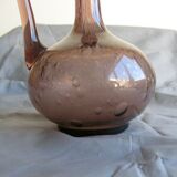 Carafe en verrerie de Biot de couleur violet mauve