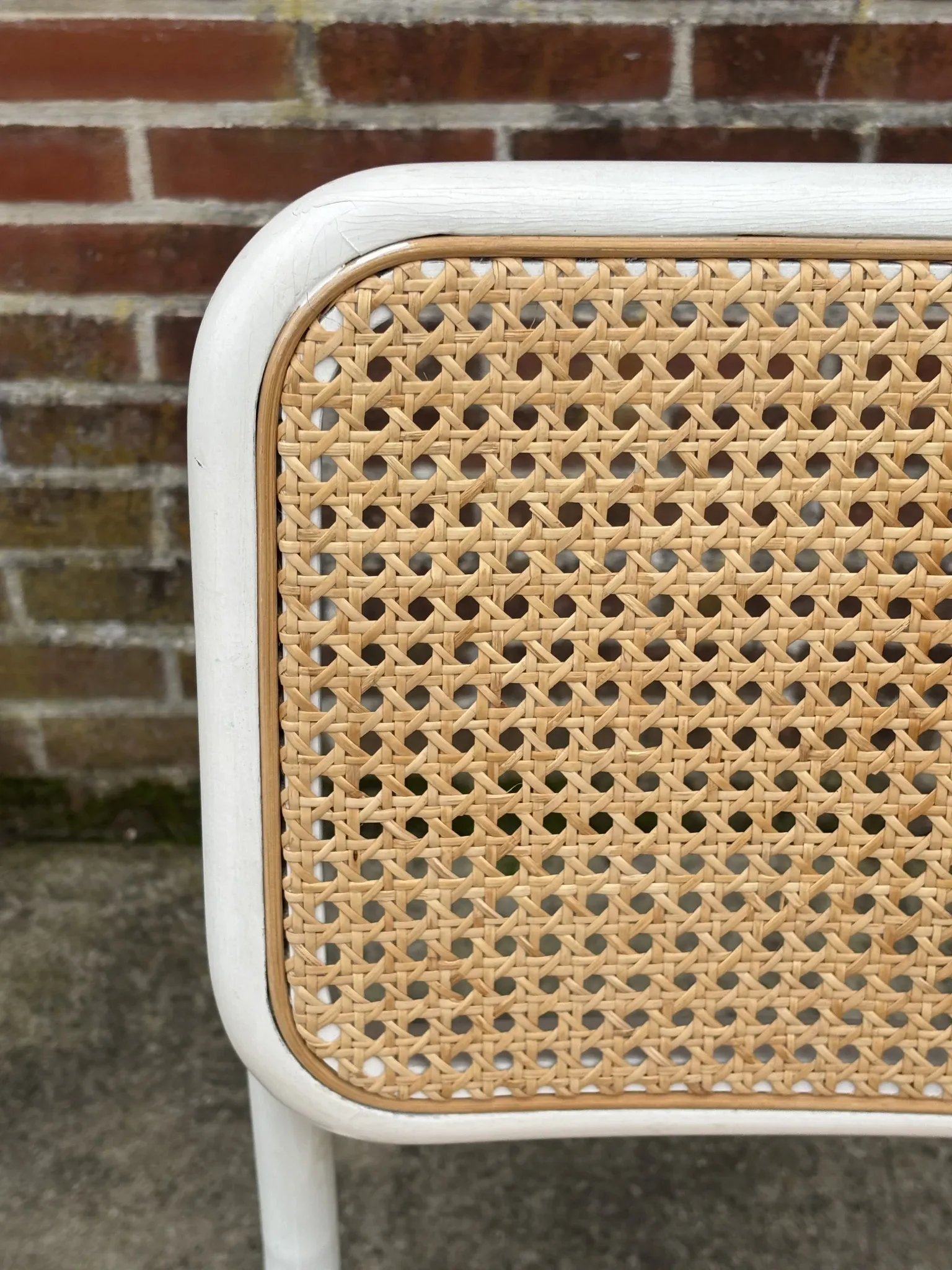 Cesca design chair b32 model in white