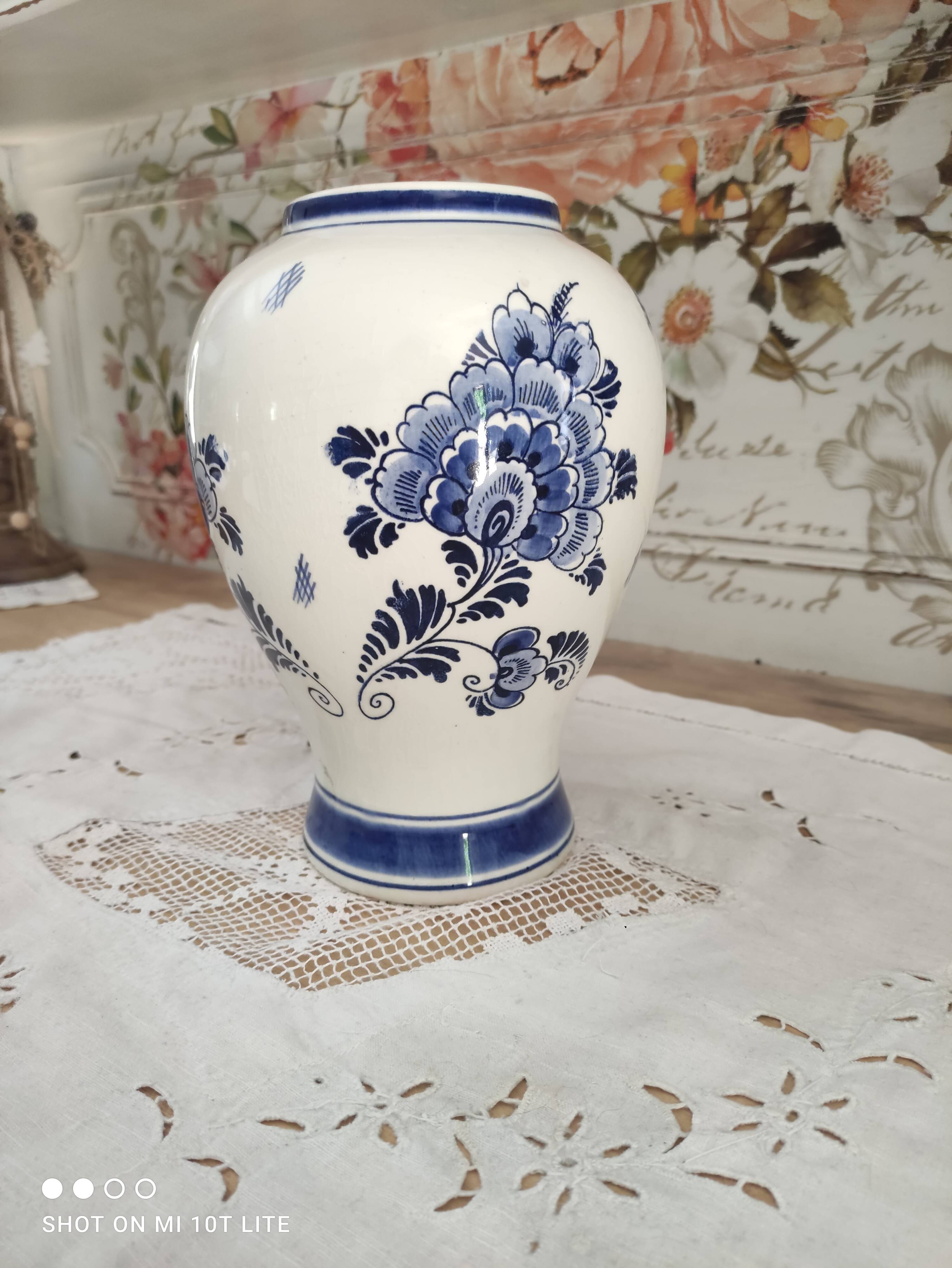 Delfts Blue FG vase Dutch landscape on one side and floral decoration on the other