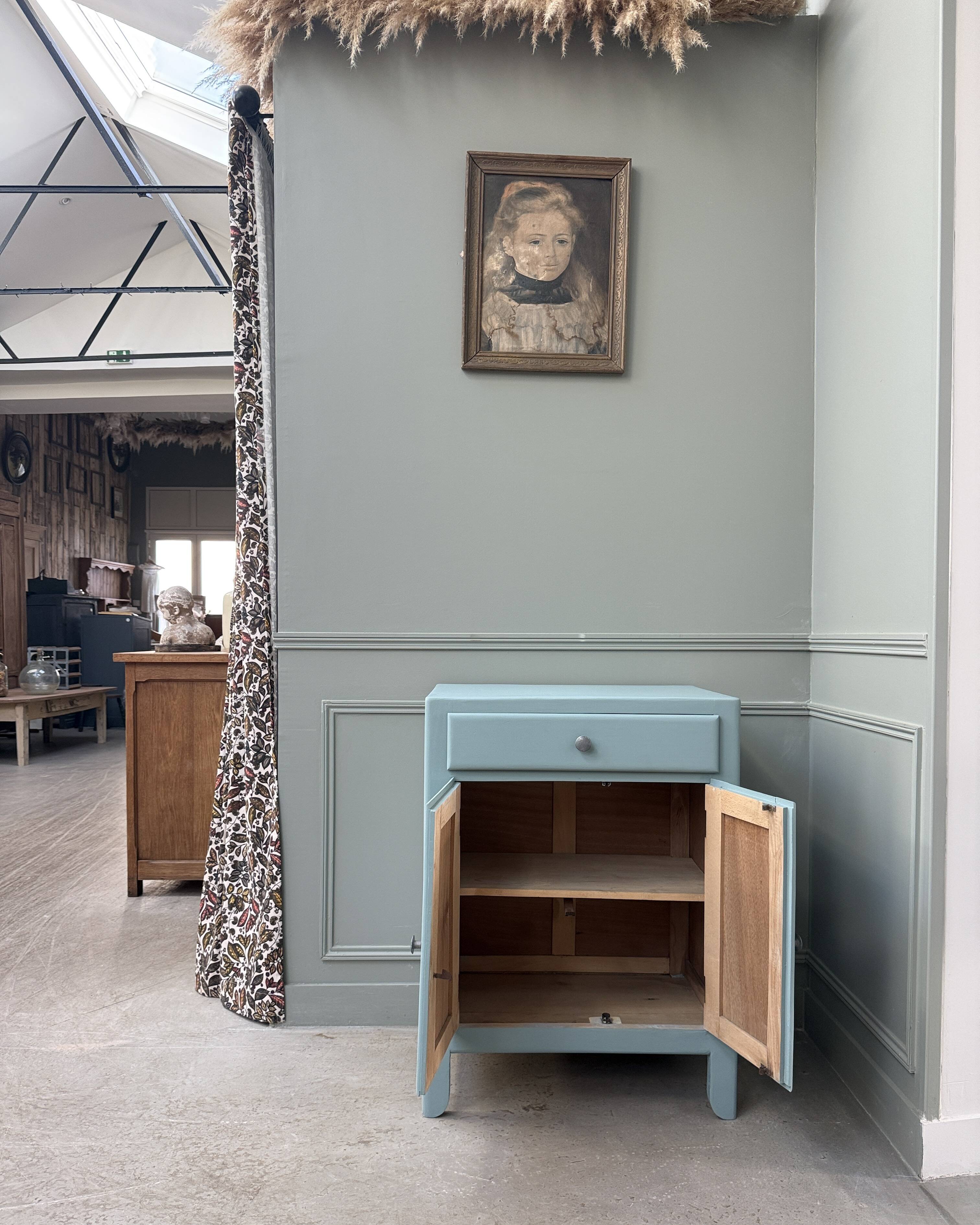 Buffet parisien bleu (rénové)