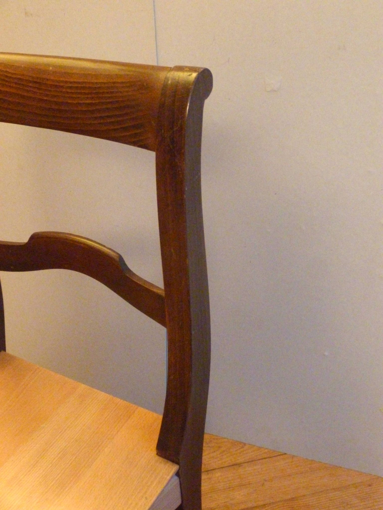 "Cadregabec" chair, design Kamber and Gümpel, 1989, publisher SVITALIA