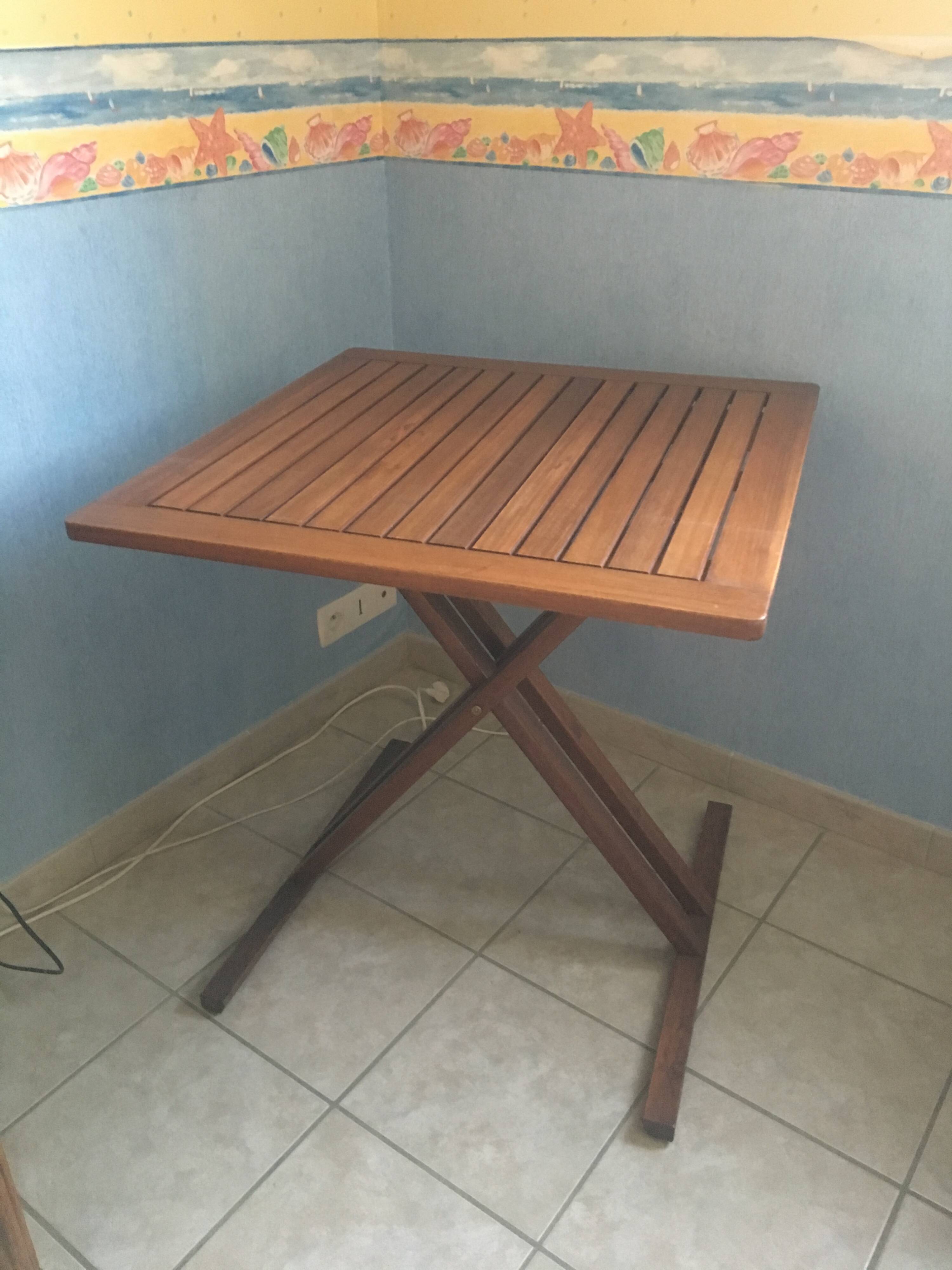 square teak table